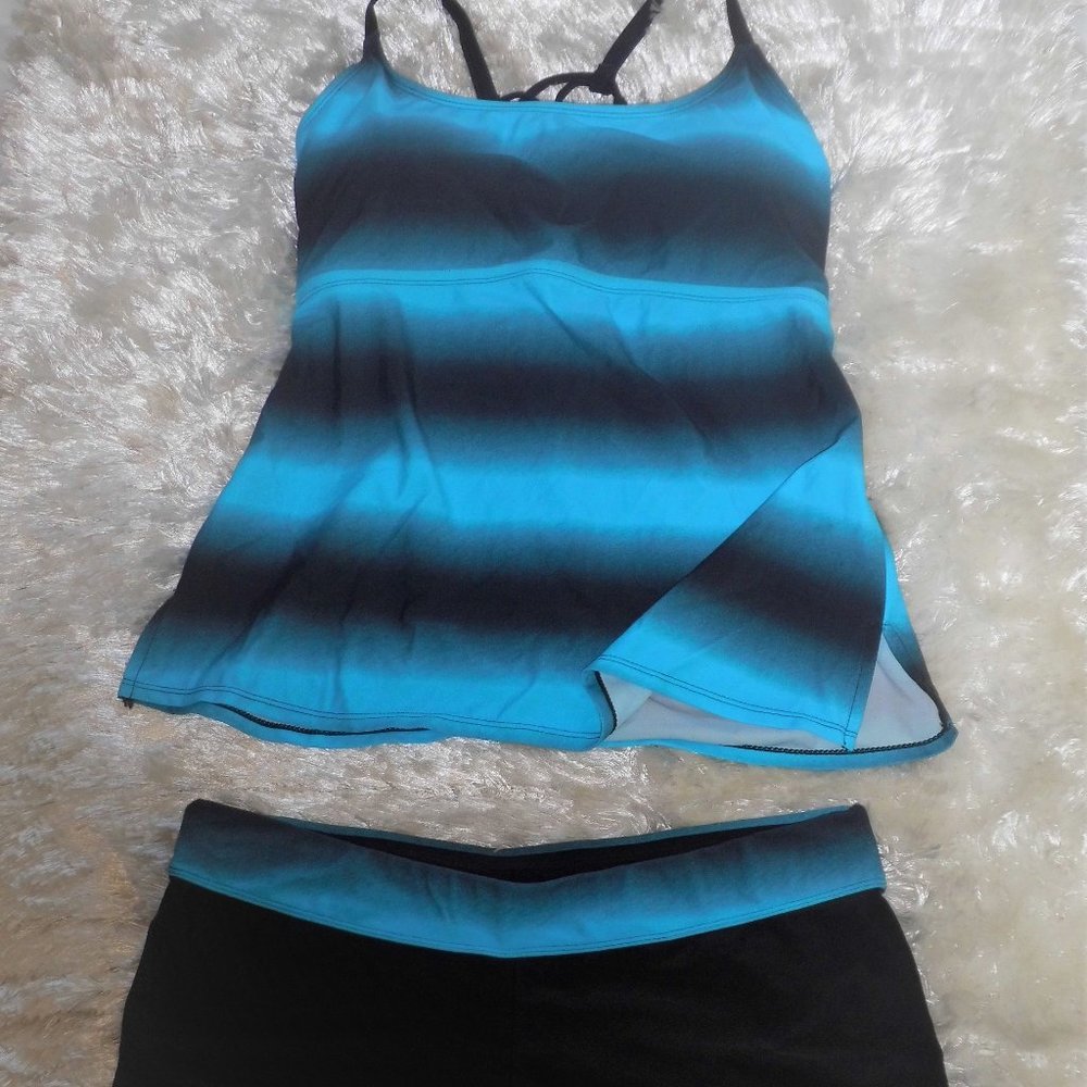 Strappy Back Two piece Swimsuit - Picture 6 of 7